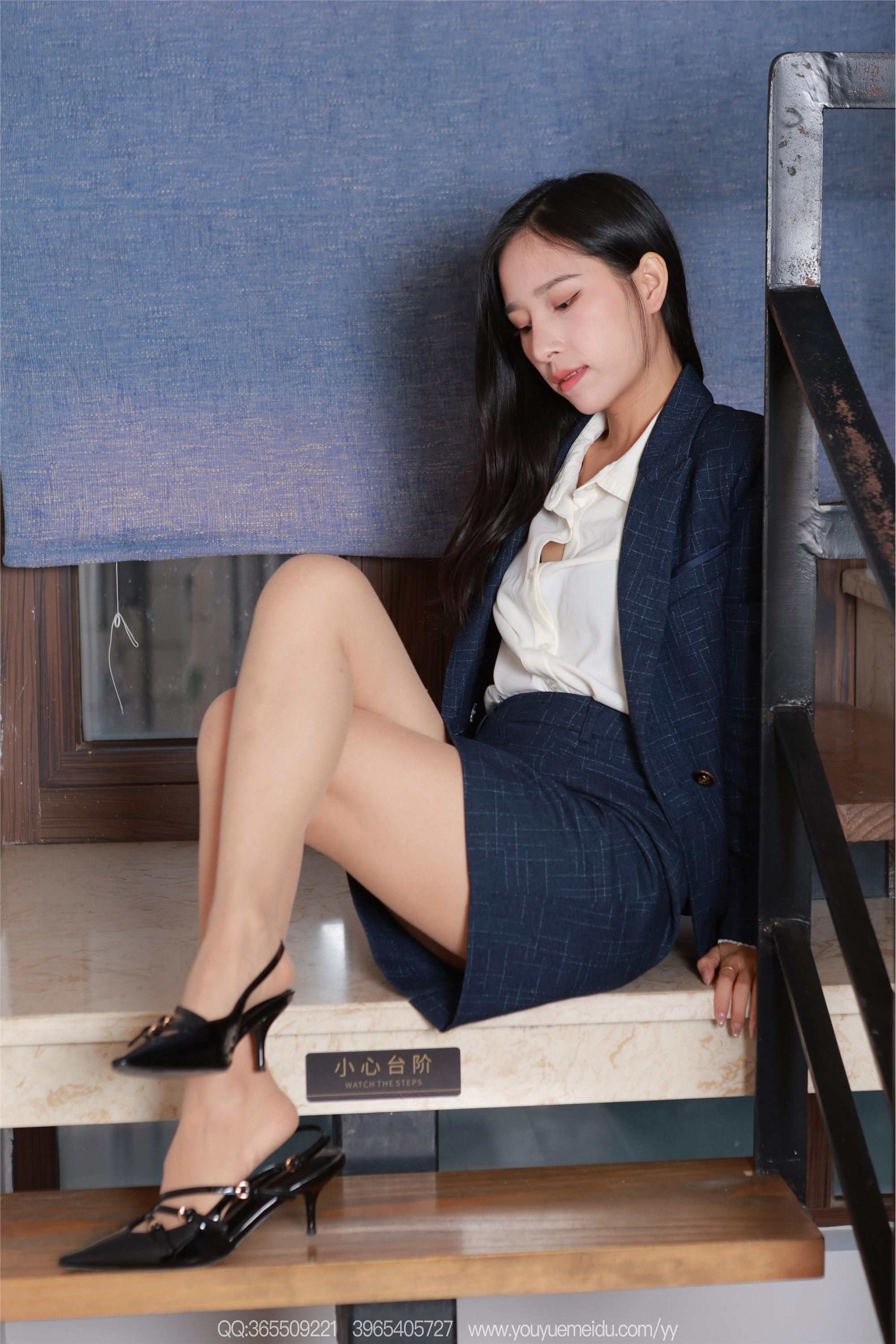 IESS异思趣向  2025.11.08 丝享家 2205 美子《小心楼梯》